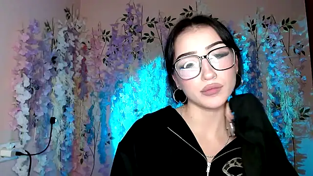 Sweeet Sss online show from November 2025 03:25:01 PM