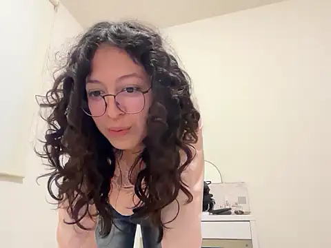 Snapshot of Alicatcua_ chatting on January 2026 03:11:01 AM Alicatcua online show from January 2026 03:11:01 AM