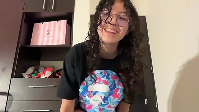 Snapshot of Alicatcua_ chatting on February 2026 02:56:02 AM Alicatcua online show from February 2026 02:56:02 AM