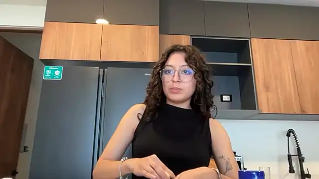 Snapshot of Alicatcua_ chatting on June 2026 12:04:02 AM Alicatcua online show from June 2026 12:04:02 AM