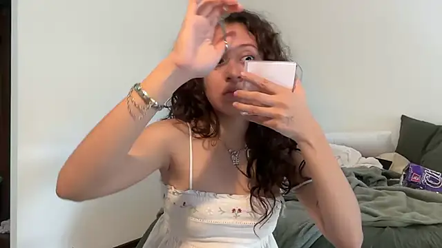 Snapshot of Alicatcua_ chatting on June 2026 06:51:02 PM Alicatcua online show from June 2026 06:51:02 PM