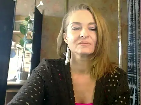 Snapshot of Soniakiss chatting on March 2026 01:44:02 PM Soniakiss online show from March 2026 01:44:02 PM