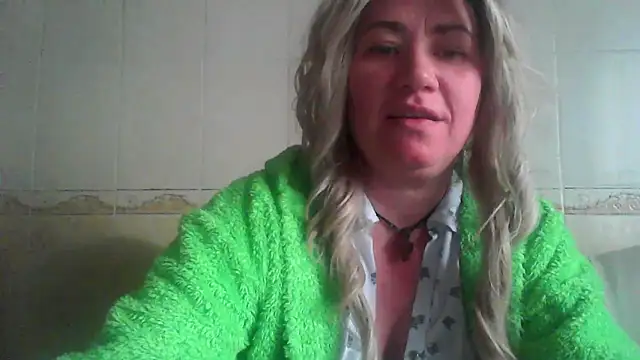 ClaireShannon online show from December 2025 01:17:02 PM
