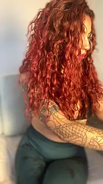 Snapshot of PrettyChloe_ chatting on April 2026 09:43:02 PM PrettyChloe online show from April 2026 09:43:02 PM