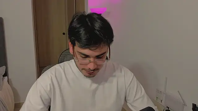 thiaann online show from August 2026 12:23:01 AM