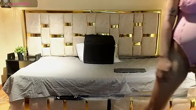 Snapshot of _Caroline34 chatting on March 2026 10:20:01 AM Caroline34 online show from March 2026 10:20:01 AM