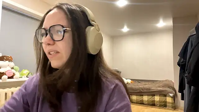 KerriMcbreen online show from December 2025 02:40:01 AM