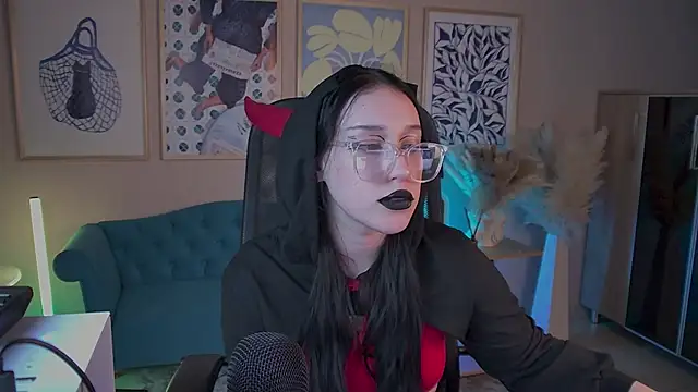 VivianMalone online show from December 2025 03:10:01 PM