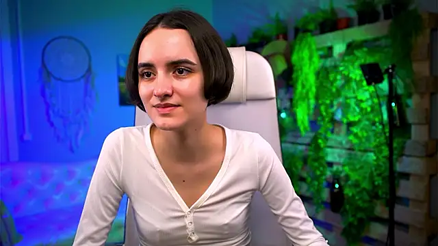 KateWillows online show from March 2026 04:25:01 AM