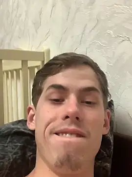 FreeRich online show from December 2025 02:08:02 AM