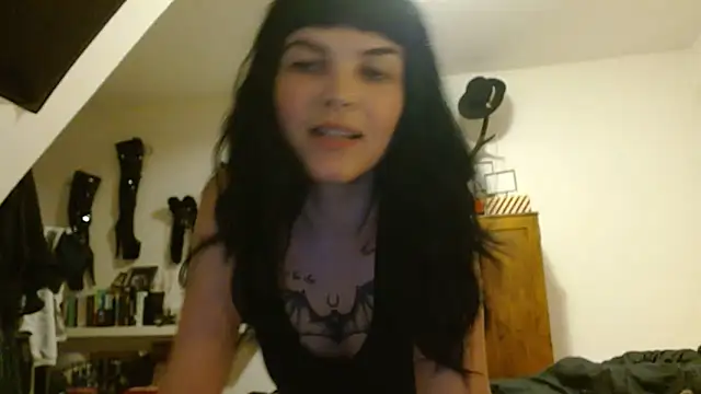 Snapshot of alinavampira_ chatting on May 2026 07:55:01 PM alinavampira online show from May 2026 07:55:01 PM