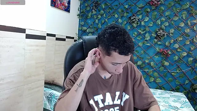 LucassSmith11 online show from April 2026 07:18:01 PM