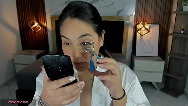 VIOLETTA ROSS1 online show from January 2026 12:19:01 PM