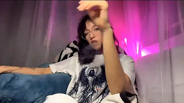 Raylli Jorden online show from December 2025 04:12:02 PM