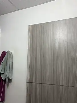 Snapshot of laia_williamss chatting on December 2025 12:44:02 PM laia williamss online show from December 2025 12:44:02 PM