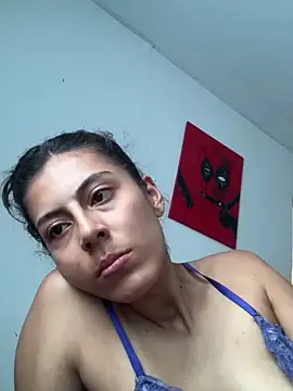 Snapshot of laia_williamss chatting on December 2025 02:01:02 PM laia williamss online show from December 2025 02:01:02 PM