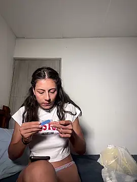 Snapshot of laia_williamss chatting on January 2026 12:25:01 AM laia williamss online show from January 2026 12:25:01 AM