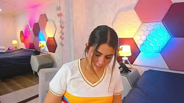 AriaRous online show from June 2026 03:21:01 PM