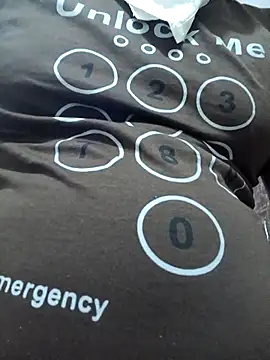 Snapshot of chocolateyboy77 chatting on November 2025 04:43:02 PM chocolateyboy77 online show from November 2025 04:43:02 PM