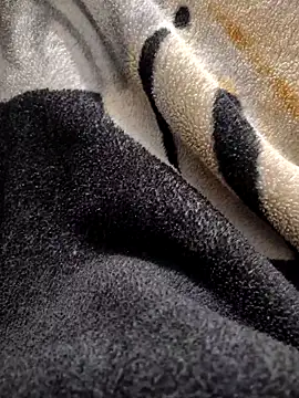 TwinklyBasket897 online show from December 2025 04:34:02 PM