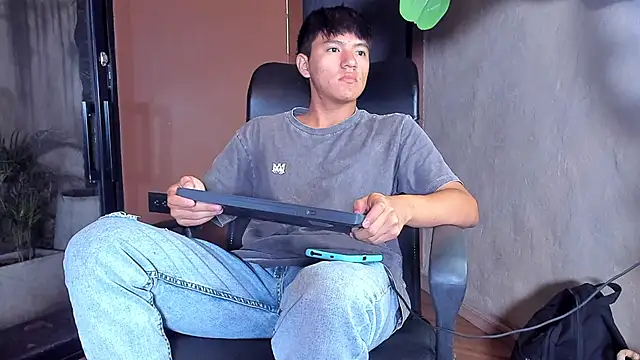 isaac grimm online show from January 2026 03:10:01 AM