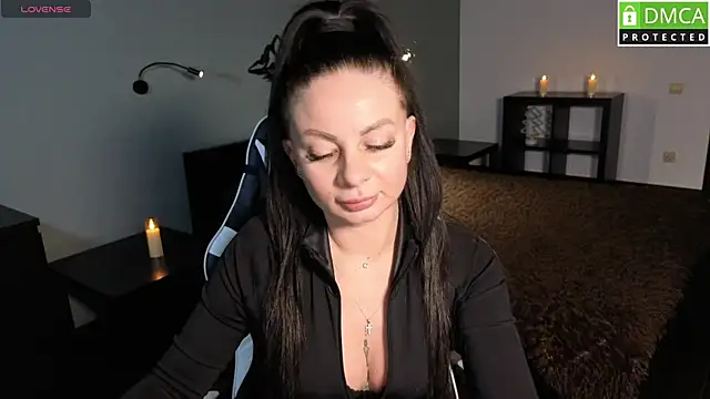 BettyMoon1 online show from December 2025 12:47:02 PM