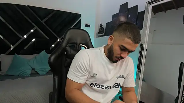 Franco banderas online show from January 2026 01:57:01 PM