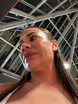 AsianDreamx online show from April 2026 08:35:02 PM