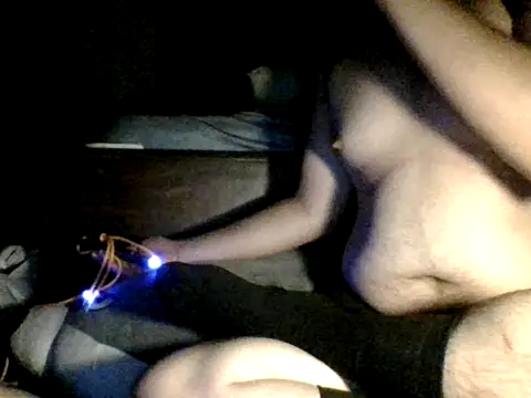 CoupleHiF online show from April 2026 03:32:01 PM