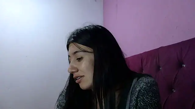 TaylorLove- online show from December 2025 01:02:02 AM