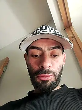 crazyloock online show from November 2025 06:45:02 PM