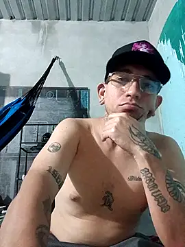 Snapshot of macarywillm chatting on March 2026 04:18:02 AM macarywillm online show from March 2026 04:18:02 AM