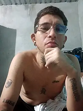 Snapshot of macarywillm chatting on March 2026 07:35:02 AM macarywillm online show from March 2026 07:35:02 AM