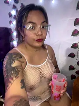 Snapshot of Lindalatina2001 chatting on January 2026 12:59:01 AM Lindalatina2001 online show from January 2026 12:59:01 AM