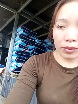 Evelyn-n online show from December 2025 04:40:01 AM