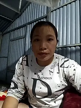 Evelyn-n online show from February 2026 12:00:01 PM