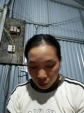 Evelyn-n online show from April 2026 04:30:01 PM