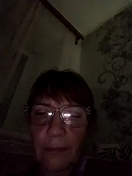 Snapshot of MichelleLove48 chatting on November 2025 05:28:02 PM MichelleLove48 online show from November 2025 05:28:02 PM