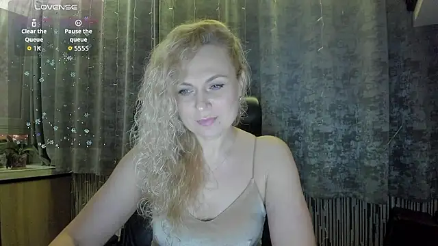 LanaLight x online show from January 2026 07:50:02 PM