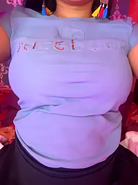 Hot-Haney77 online show from December 2025 06:57:02 PM