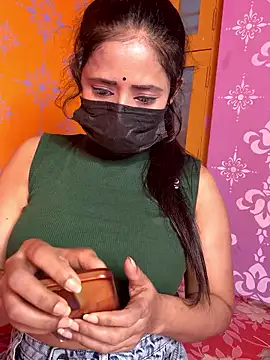 Hot-Haney77 online show from January 2026 02:22:02 PM