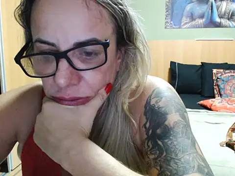 Eupholia online show from December 2025 03:25:01 AM