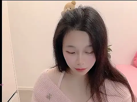 Snapshot of youyou-66 chatting on December 2025 08:44:01 AM youyou-66 online show from December 2025 08:44:01 AM