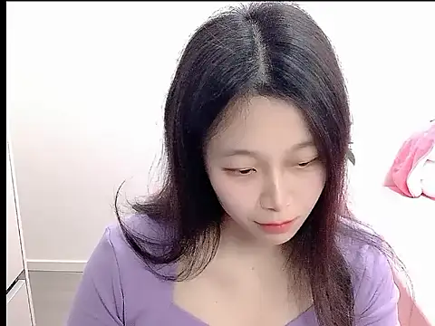 Snapshot of youyou-66 chatting on December 2025 06:00:01 AM youyou-66 online show from December 2025 06:00:01 AM