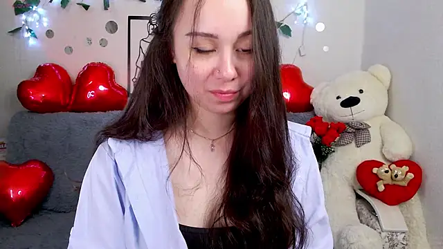 AlinaEleven online show from April 2026 10:18:01 PM