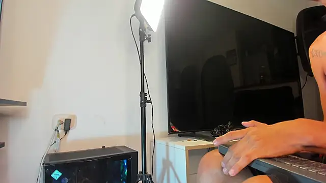 Latin boys79 online show from February 2026 05:08:01 AM