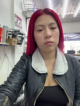 Scarlett firee online show from January 2026 05:17:01 PM