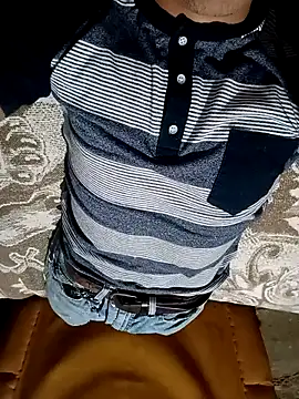 danielusbss online show from December 2025 03:01:01 AM