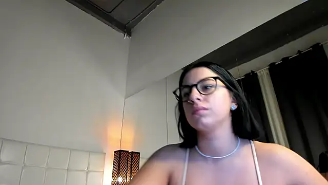 Snapshot of LucyRayy chatting on December 2025 08:38:02 PM LucyRayy online show from December 2025 08:38:02 PM