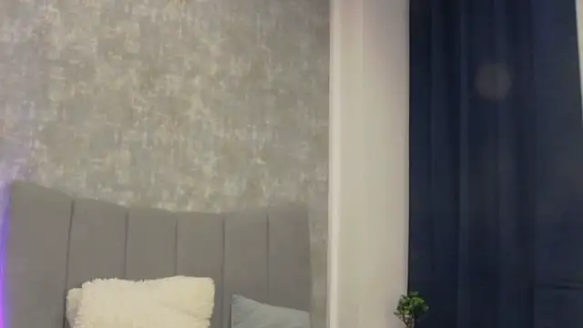 LucyRayy online show from February 2026 08:12:01 PM